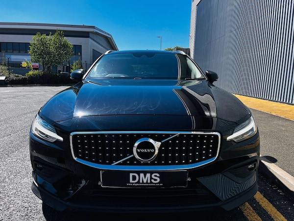 Used Volvo V60 Cross Country 2021 for sale - 74679030: Photo 2