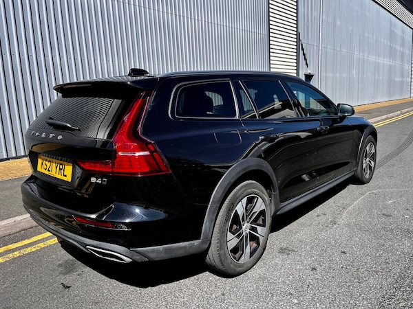 Used Volvo V60 Cross Country 2021 for sale - 74679030: Photo 9