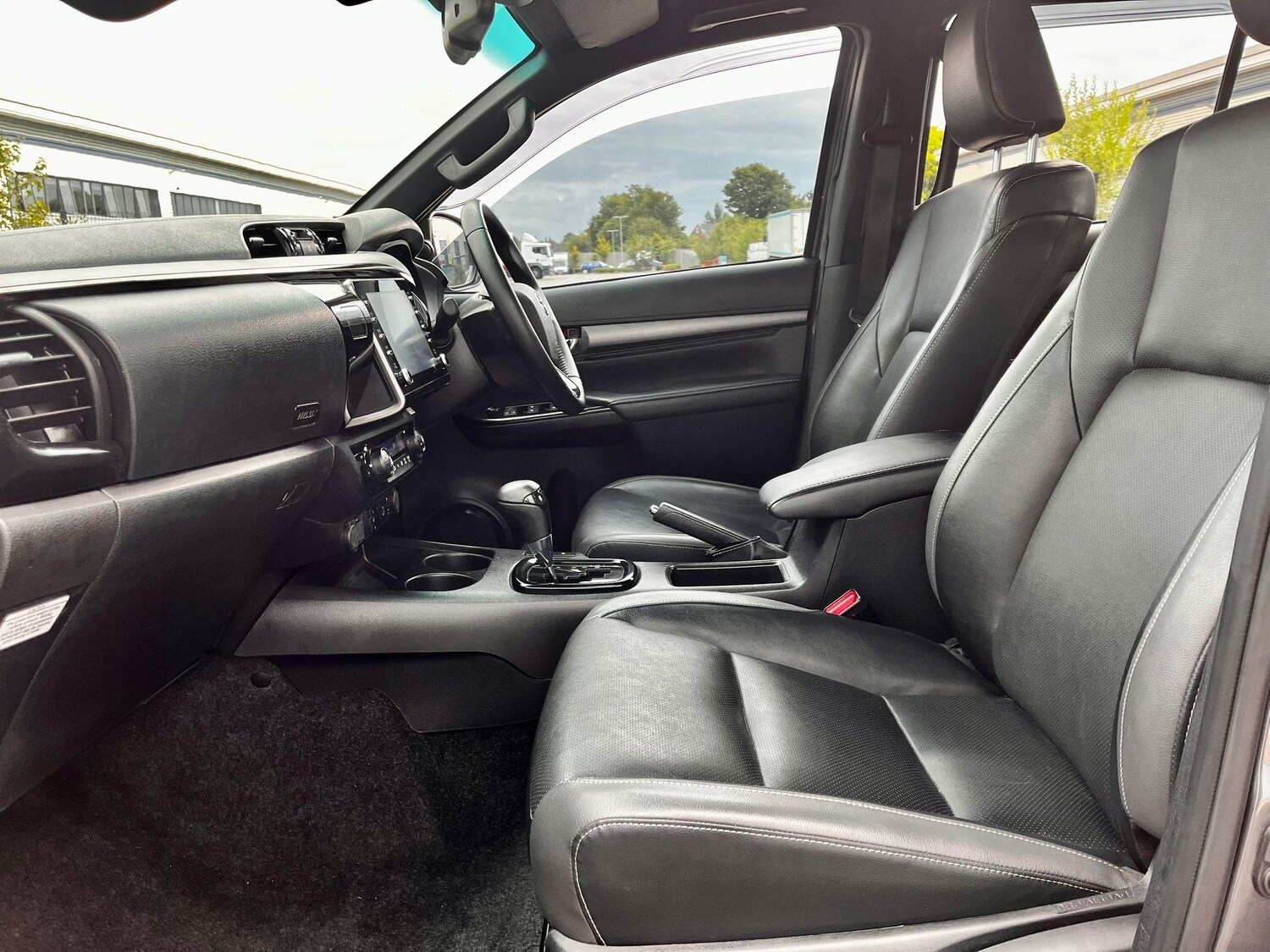 Used Toyota Hilux for sale - 77924991: Photo 17