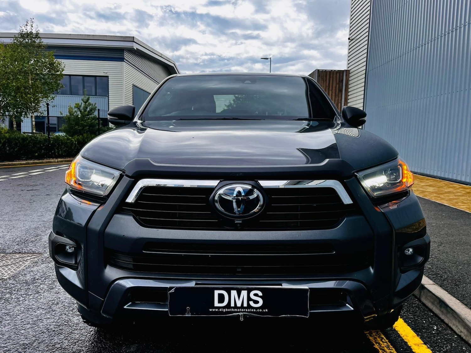 Used Toyota Hilux for sale - 77924991: Photo 2