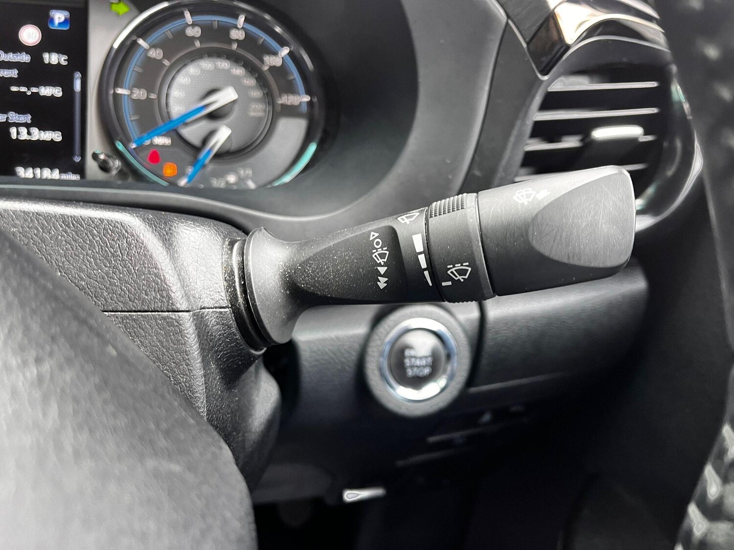 Used Toyota Hilux for sale - 77924991: Photo 49