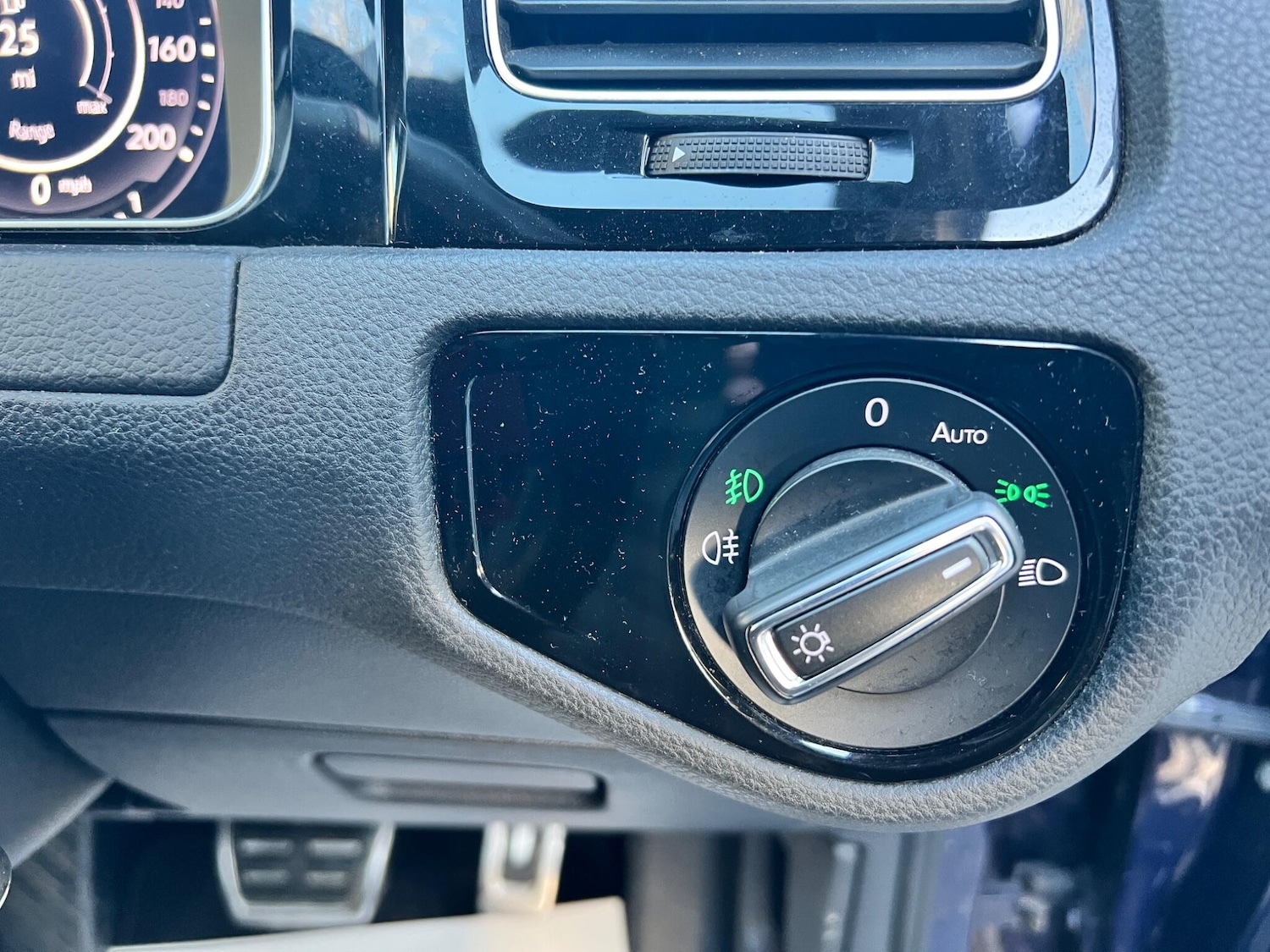 Used Volkswagen Golf 2018 for sale - 77091549: Photo 20