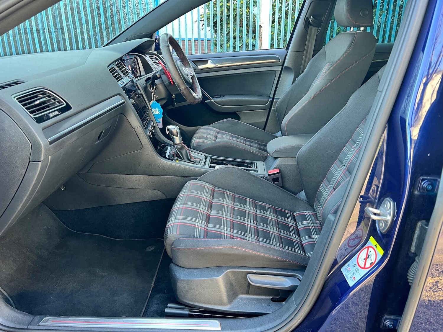 Used Volkswagen Golf 2018 for sale - 77091549: Photo 41