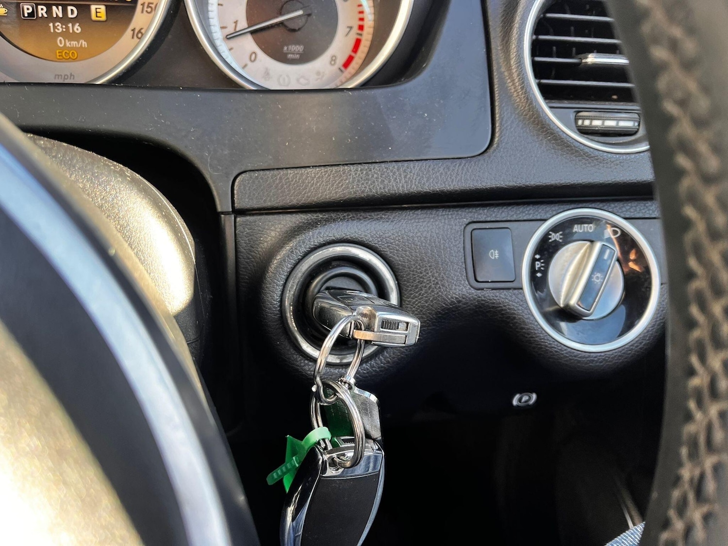 Used Mercedes-Benz C Class 2012 for sale - 76975737: Photo 28