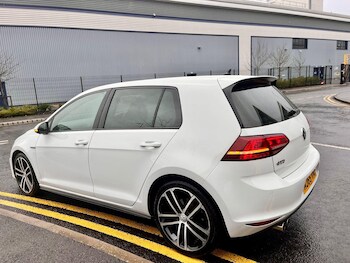 Used Volkswagen Golf 2015 for sale - 77824108: Photo
