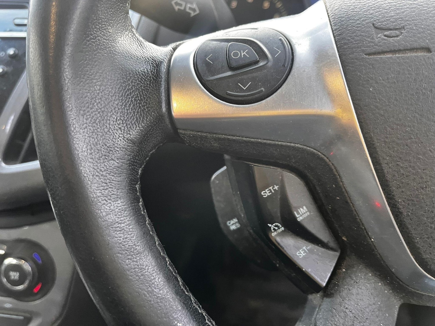 Used Ford Focus 2011 for sale - 76976539: Photo 19