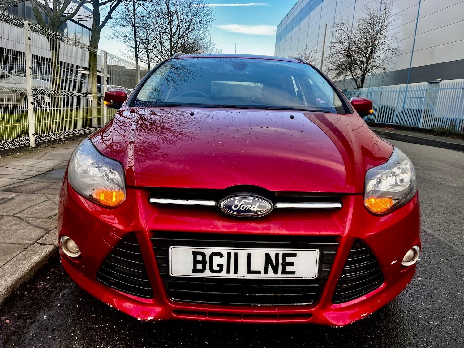 Used Ford Focus 2011 for sale - 76976539: Photo 2