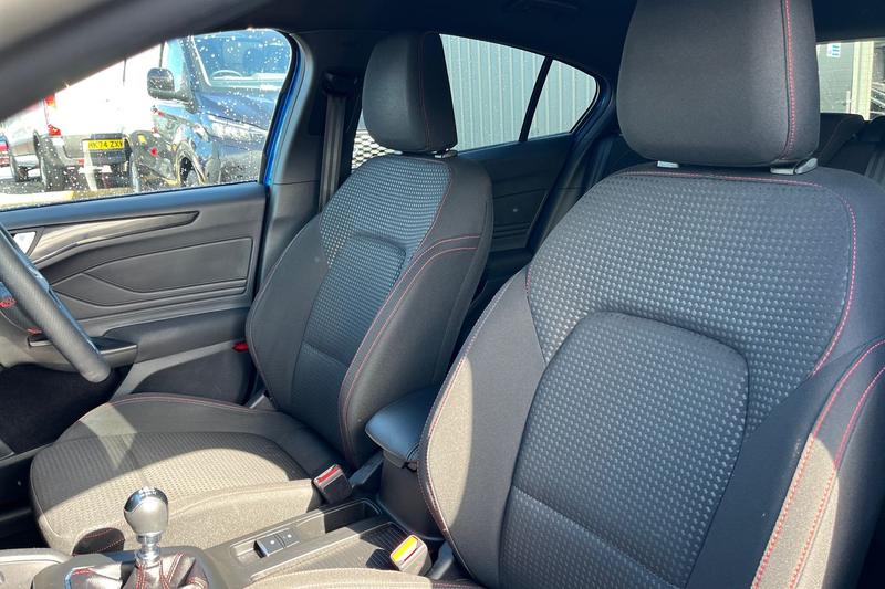 Used Ford Focus 2022 for sale - 78015362: Photo 19