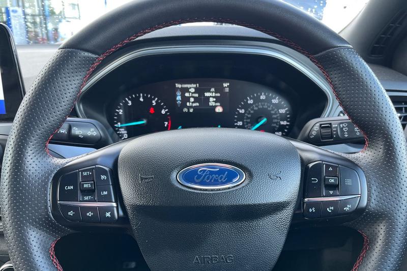 Used Ford Focus 2022 for sale - 75985230: Photo 12