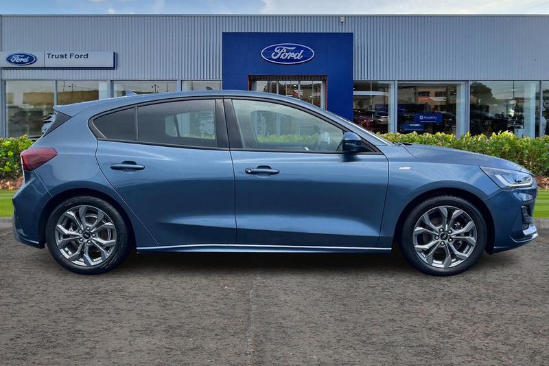 Used Ford Focus 2022 for sale - 75985230: Photo 3
