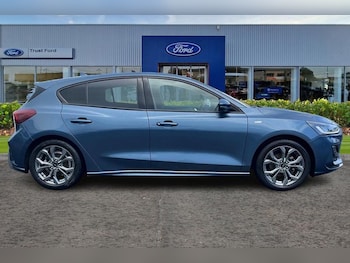 Used Ford Focus 2022 for sale - 75985230: Photo 3