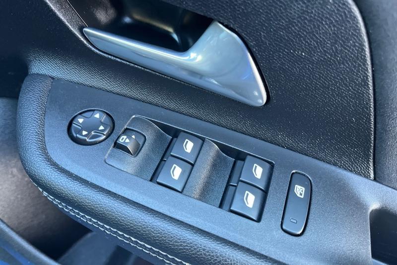 Used Vauxhall Mokka Electric 2022 for sale - 76830329: Photo 16