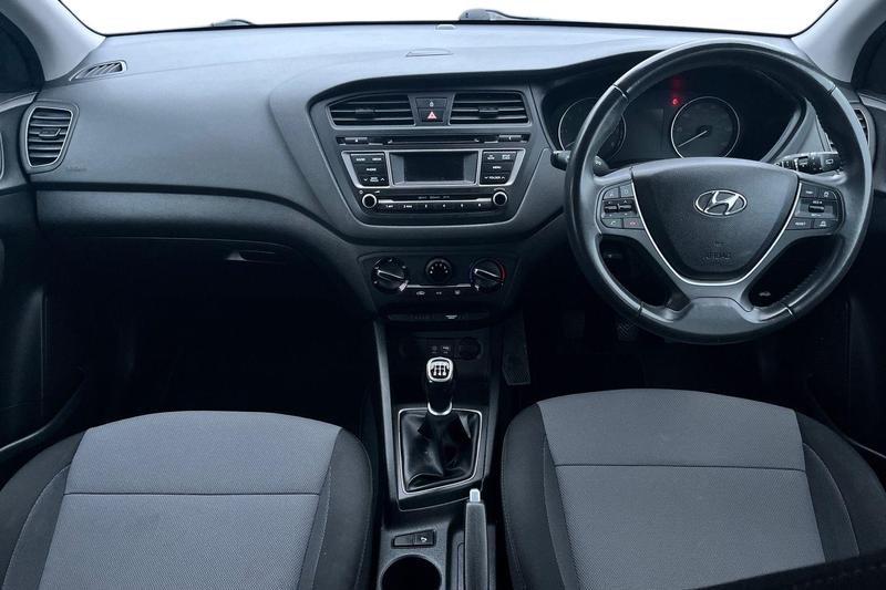 Used Hyundai i20 2018 for sale - 77036939: Photo 10