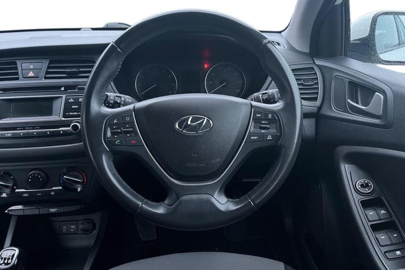 Used Hyundai i20 2018 for sale - 77036939: Photo 11