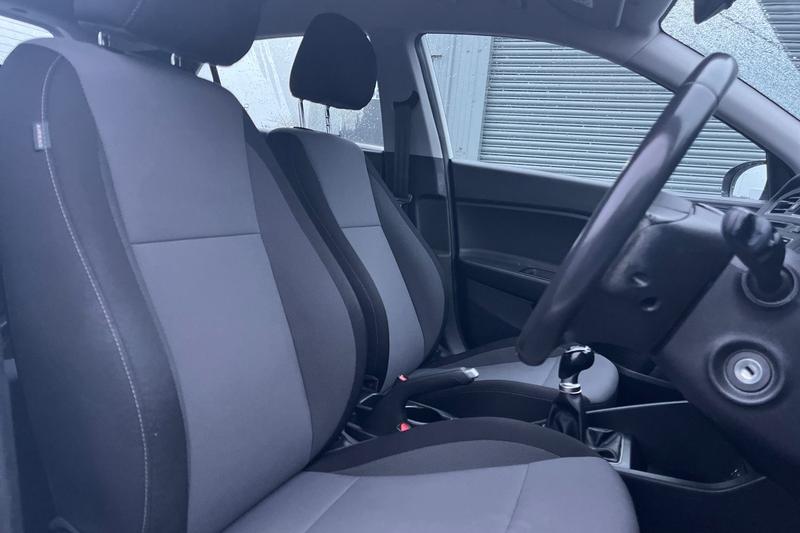 Used Hyundai i20 2018 for sale - 77036939: Photo 17