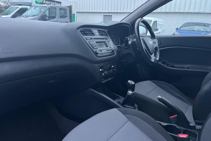 Used Hyundai i20 2018 for sale - 77036939: Photo 18