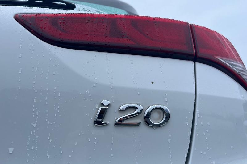 Used Hyundai i20 2018 for sale - 77036939: Photo 24