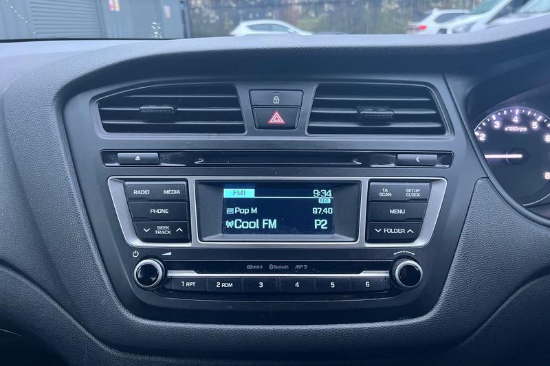 Used Hyundai i20 2018 for sale - 77036939: Photo 28