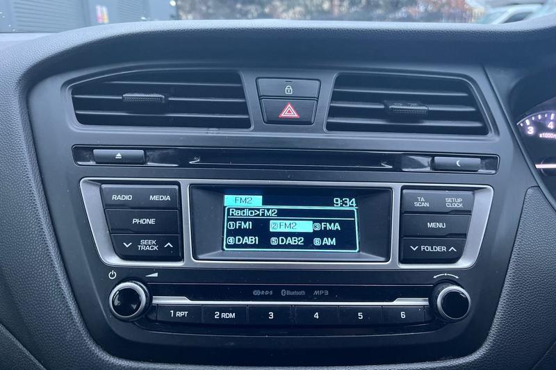 Used Hyundai i20 2018 for sale - 77036939: Photo 30