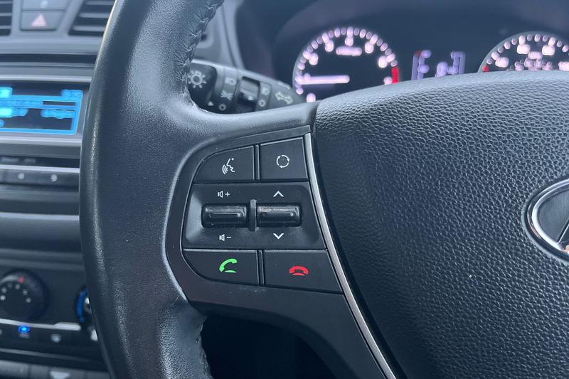 Used Hyundai i20 2018 for sale - 77036939: Photo 35