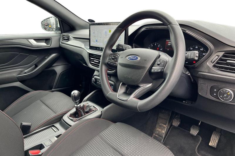 Used Ford Focus 2023 for sale - 77878228: Photo 9