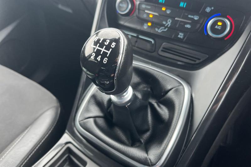 Used Ford Kuga 2019 for sale - 77450452: Photo 40