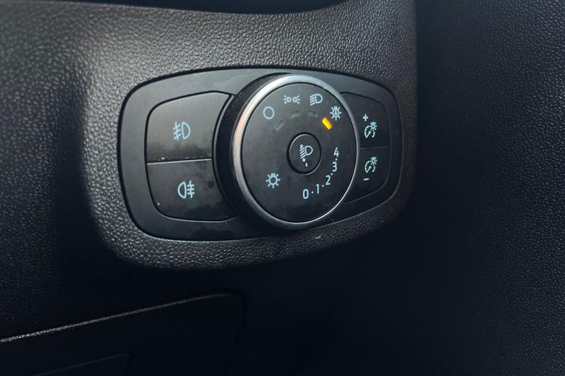 Used Ford Fiesta 2018 for sale - 76452894: Photo 24