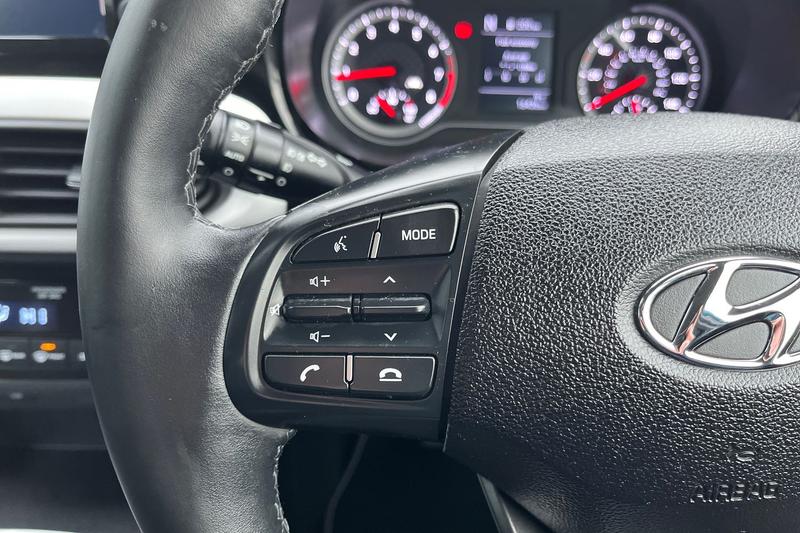 Used Hyundai i10 2022 for sale - 77292709: Photo 39