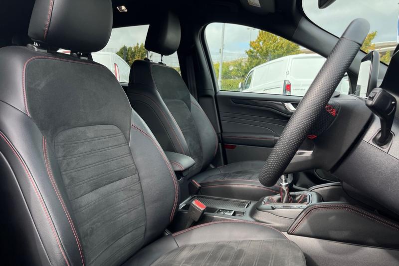 Used Ford Kuga 2023 for sale - 75985132: Photo 17