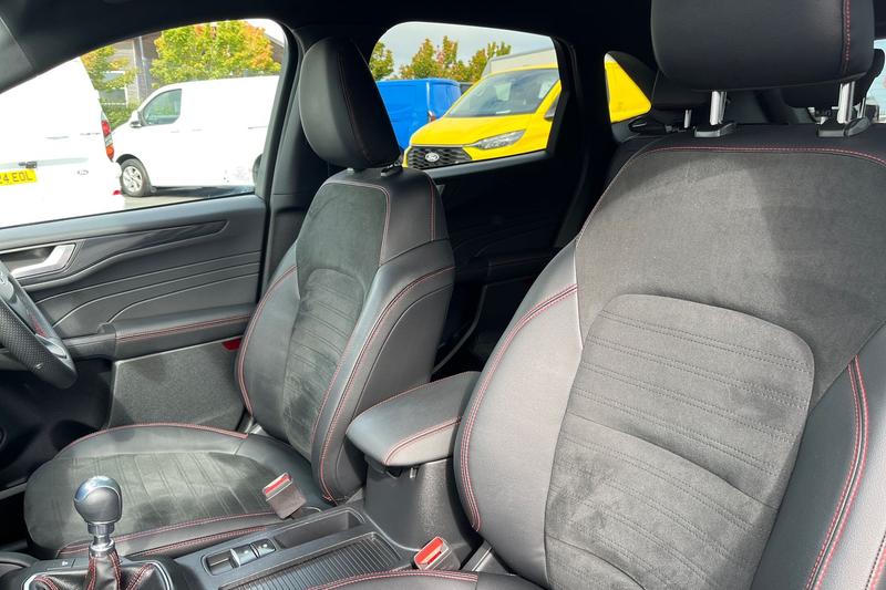 Used Ford Kuga 2023 for sale - 75985132: Photo 19