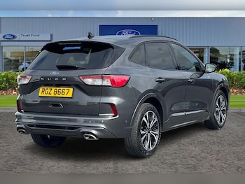 Used Ford Kuga 2023 for sale - 75985132: Photo 4
