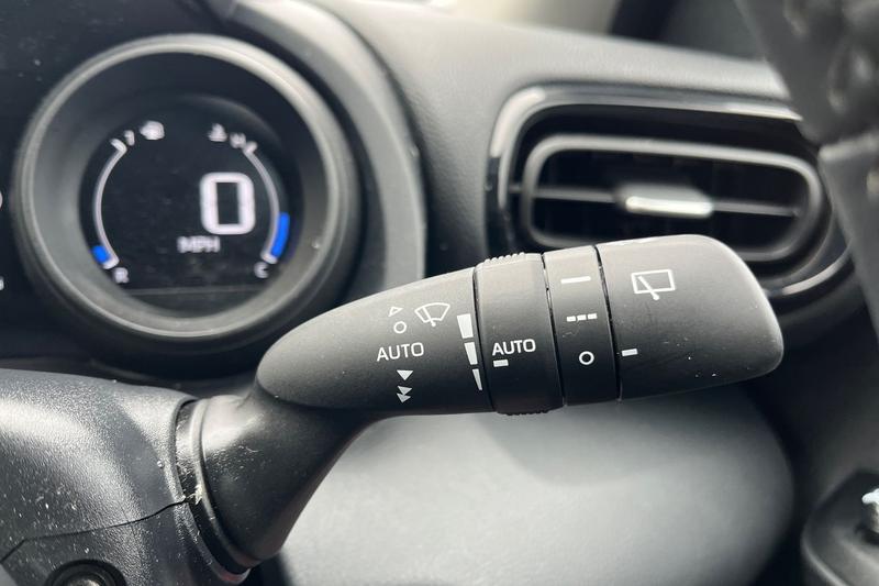 Used Toyota Yaris 2022 for sale - 77679473: Photo 15