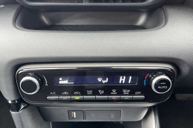 Used Toyota Yaris 2022 for sale - 77679473: Photo 35