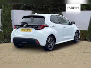 Used Toyota Yaris 2022 for sale - 77679473: Photo