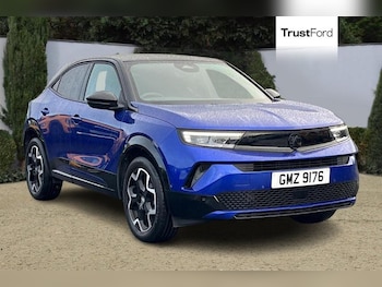 2025 - 1.2 Turbo 136 Ultimate 5dr - HEATED STEERING WHEEL, REVERSING CAMERA, CARPL