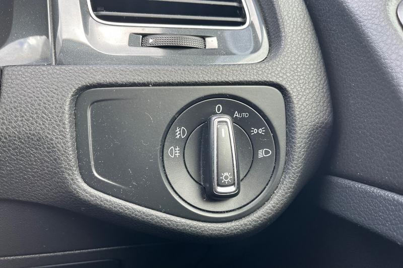 Used Volkswagen Golf for sale - 78186405: Photo 27