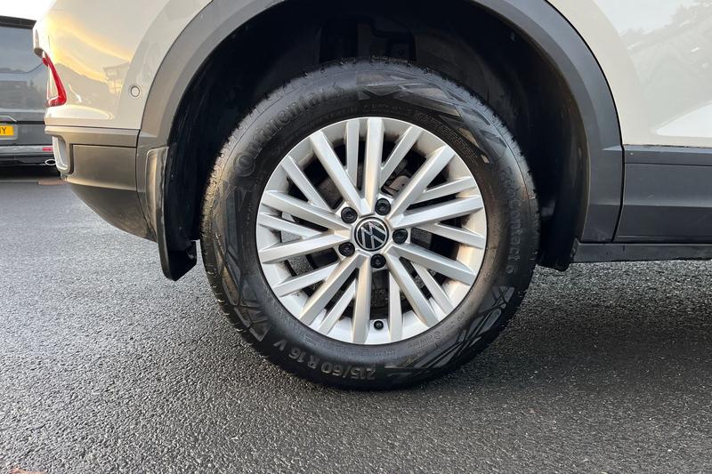 Used Volkswagen T-Roc 2022 for sale - 76703200: Photo 8