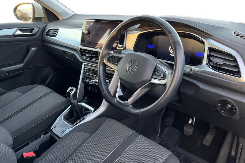 Used Volkswagen T-Roc 2022 for sale - 76703200: Photo 9