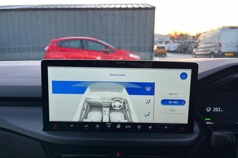 Used Ford Kuga 2024 for sale - 76977361: Photo 33