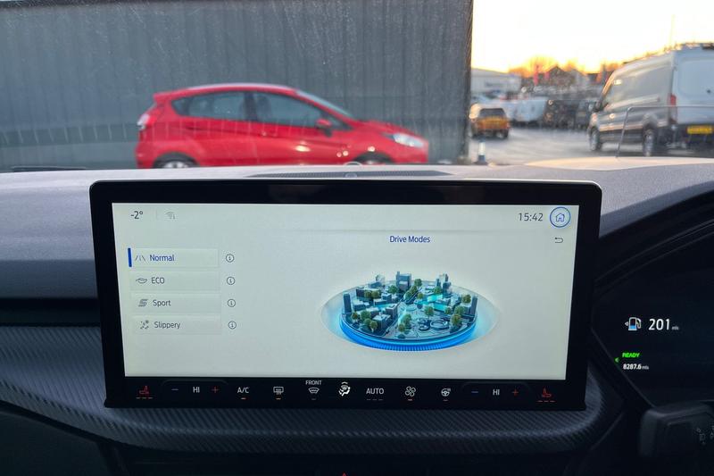 Used Ford Kuga 2024 for sale - 76977361: Photo 37