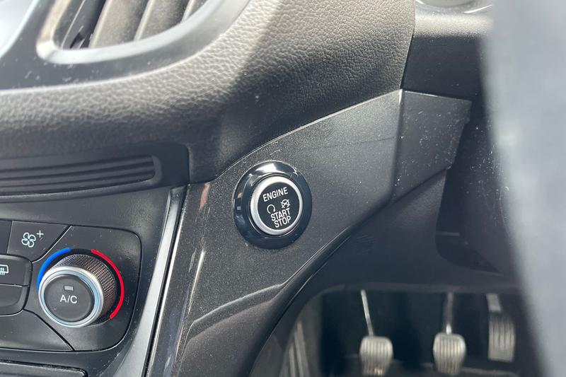 Used Ford Kuga 2018 for sale - 77935045: Photo 38