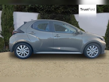 Used Toyota Yaris 2022 for sale - 76826079: Photo