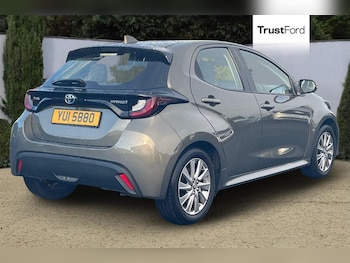 Used Toyota Yaris 2022 for sale - 76826079: Photo