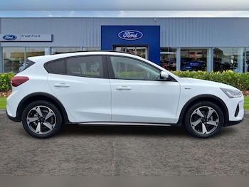 Used Ford Focus 2022 for sale - 76101760: Photo 3