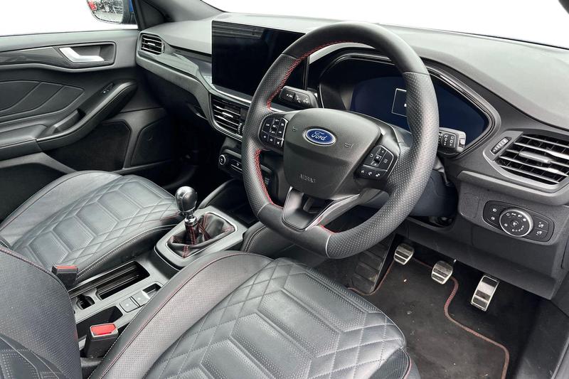 Used Ford Focus 2022 for sale - 77218182: Photo 9