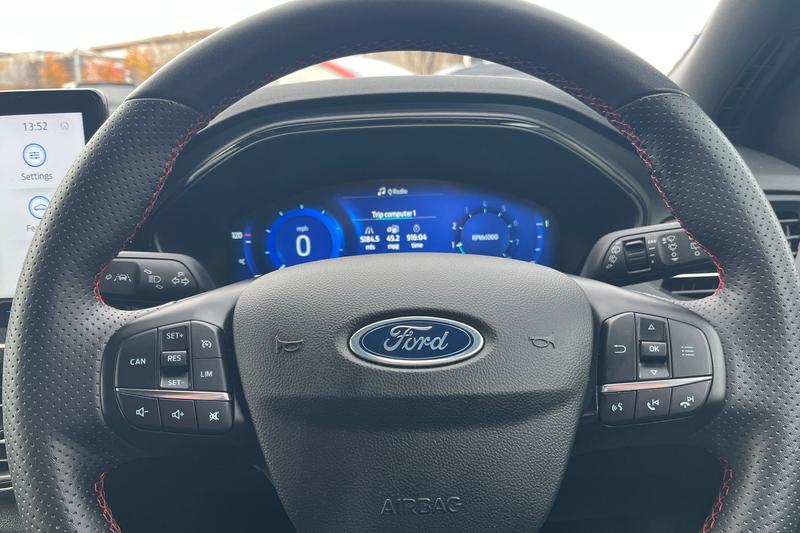 Used Ford Focus 2022 for sale - 76467740: Photo 12
