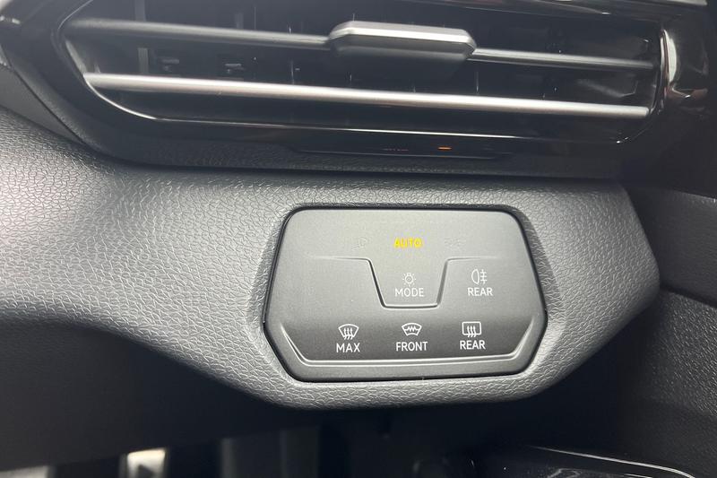 Used Volkswagen ID.4 2022 for sale - 76653443: Photo 27