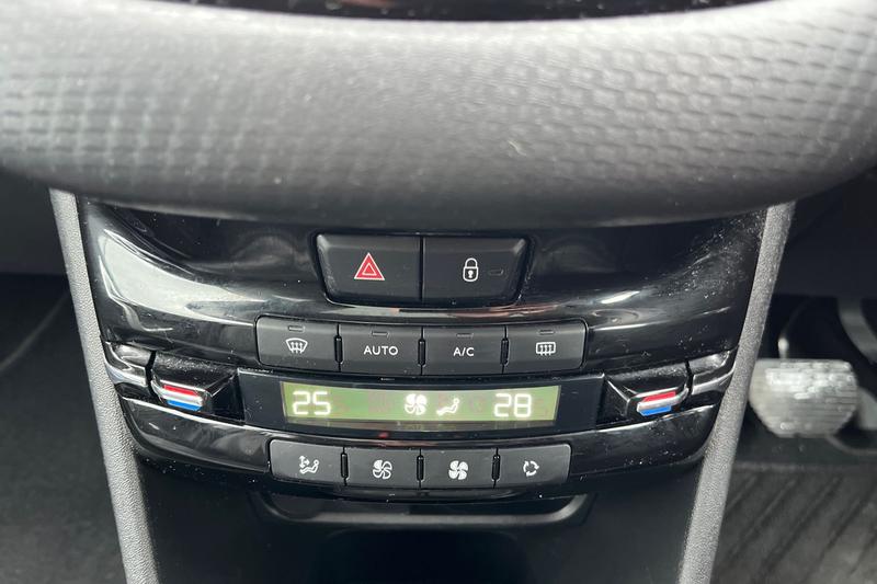 Used Peugeot 2008 2019 for sale - 78001221: Photo 35
