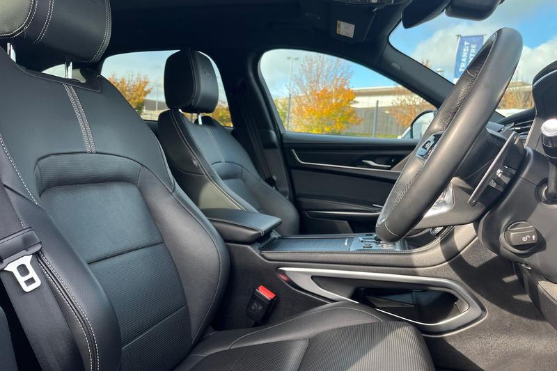 Used Jaguar F-Pace 2022 for sale - 76363013: Photo 17
