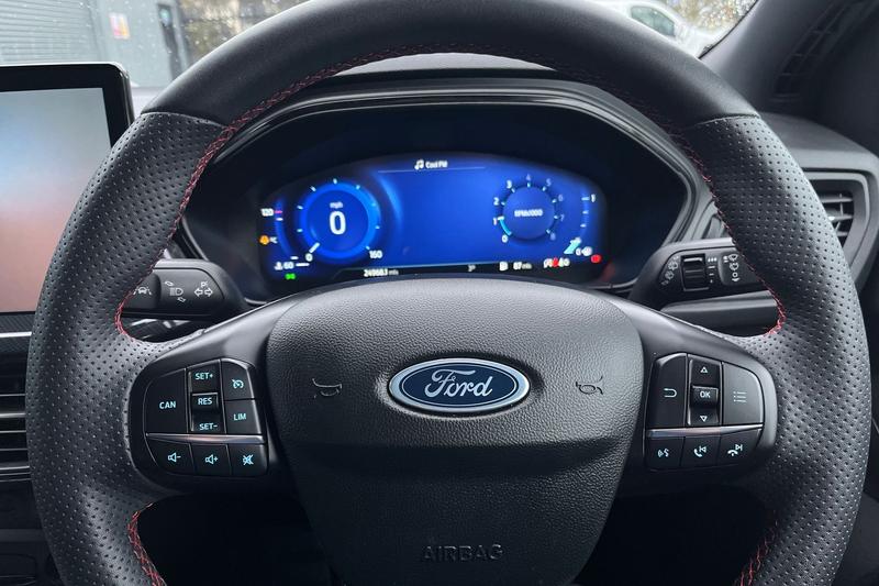 Used Ford Focus 2023 for sale - 77427226: Photo 12